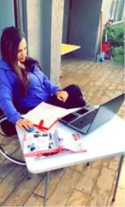 Kazada felç olan Elif, iyileşip, üvey olduklarını öğrendiği anne- babasına bakmak istiyor Kazada felç olan Elif, iyileşip, üvey olduklarını öğrendiği anne- babasına bakmak istiyor