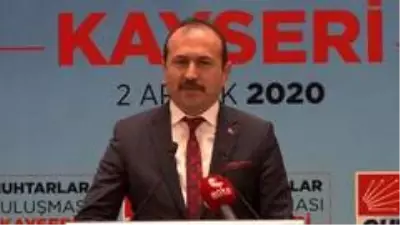 Kılıçdaroğlu'nun muhtarlarla toplantısında dernek başkanından milletvekili tepkisi Kılıçdaroğlu'nun muhtarlarla toplantısında dernek başkanından milletvekili tepkisi