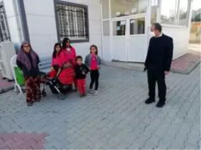 Kılınç, ihtiyaç sahibi ailelerle bir araya geldi Kılınç, ihtiyaç sahibi ailelerle bir araya geldi