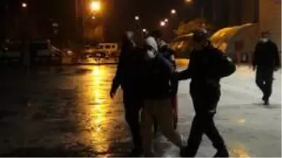 Son dakika haberleri: Kısıtlamaya uymayan kardeşler terör estirdi Son dakika haberleri: Kısıtlamaya uymayan kardeşler terör estirdi