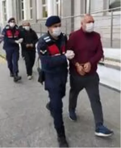 Kocaeli'nin 5 ilçesinde 20 iş yerini soyan 4 şüpheli yakalandı Kocaeli'nin 5 ilçesinde 20 iş yerini soyan 4 şüpheli yakalandı
