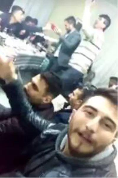 Koronavirüs tedbirlerini hiçe sayıp, bağ evinde eğlence düzenlediler Koronavirüs tedbirlerini hiçe sayıp, bağ evinde eğlence düzenlediler
