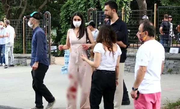 Maçka Parkı'nda kırık cam şişesiyle saldırıya uğrayan psikiyatri asistanı yaşadığı dehşeti anlattı Maçka Parkı'nda kırık cam şişesiyle saldırıya uğrayan psikiyatri asistanı yaşadığı dehşeti anlattı