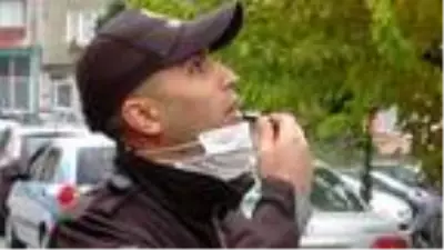 Mahalle bekçileri, kapı kapı dolaşıp karantinadakileri denetliyor Mahalle bekçileri, kapı kapı dolaşıp karantinadakileri denetliyor