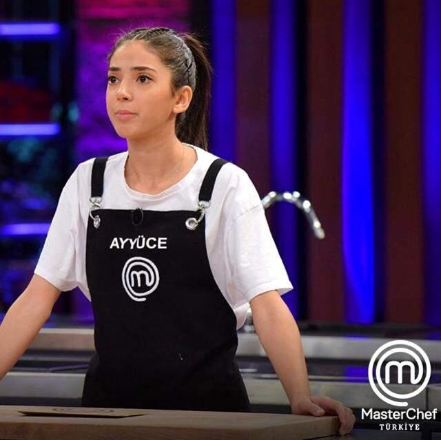MasterChef'ten elenen Ayyüce Kamit, Emir Elidemir ile çıkan aşk haberlerine açıklık getirdi MasterChef'ten elenen Ayyüce Kamit, Emir Elidemir ile çıkan aşk haberlerine açıklık getirdi
