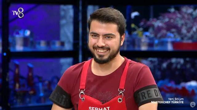 MasterChef Türkiye şeflerinden evlenecek olan Serhat Doğramacı'ya altın sürprizi MasterChef Türkiye şeflerinden evlenecek olan Serhat Doğramacı'ya altın sürprizi