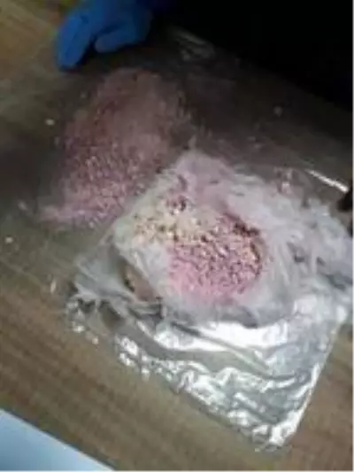 Nefes kesen kovalamacayla durdurulan araçta uyuşturucuyla yakalandılar Nefes kesen kovalamacayla durdurulan araçta uyuşturucuyla yakalandılar
