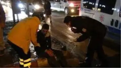 Otomobil sürücüsü ehliyetsiz çıktı, bisiklet sürücüsü kırmızıda geçti Otomobil sürücüsü ehliyetsiz çıktı, bisiklet sürücüsü kırmızıda geçti
