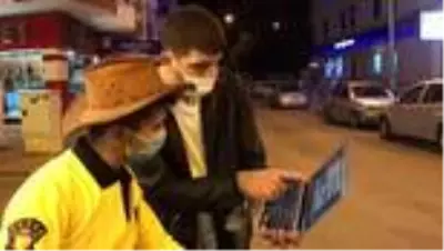 Sessiz sokakların nöbetçi paketçileri AA'nın 'Yılın Fotoğrafları' oylamasına katıldı Sessiz sokakların nöbetçi paketçileri AA'nın 'Yılın Fotoğrafları' oylamasına katıldı