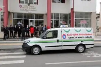 Sivas Belediyesinden Cem Vakfına cenaze nakil aracı Sivas Belediyesinden Cem Vakfına cenaze nakil aracı