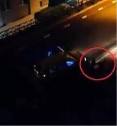 Sokak kısıtlamasını ihlal edip, mahalleyi ayağa kaldırdılar Sokak kısıtlamasını ihlal edip, mahalleyi ayağa kaldırdılar