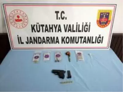 Tavşanlı'da uyuşturucu operasyonu Tavşanlı'da uyuşturucu operasyonu
