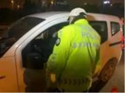 TEM Otoyolu Çamlıca gişelerinde denetim(YENİDEN) TEM Otoyolu Çamlıca gişelerinde denetim(YENİDEN)