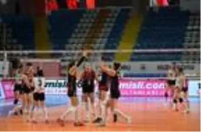 Türk Hava Yolları: 2-3 Türk Hava Yolları: 2-3