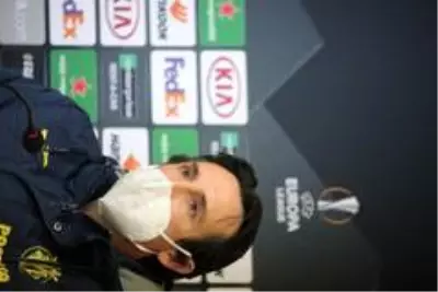 Unai Emery: 'Sivasspor ile çok kritik bir maç oynayacağız' Unai Emery: 'Sivasspor ile çok kritik bir maç oynayacağız'