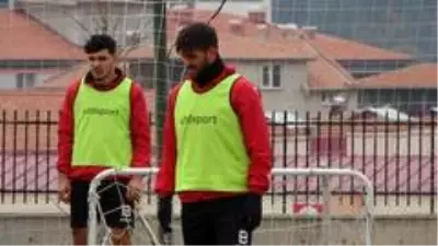 Uşakspor'un kaptanı Seçkin Getbay: 'Bizim de hedefimiz şampiyonluk' Uşakspor'un kaptanı Seçkin Getbay: 'Bizim de hedefimiz şampiyonluk'