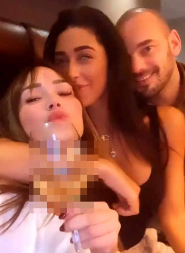Wesley Sneijder'in Yolanthe Cabau'yu aldattığı görüntüler ortaya çıktı Wesley Sneijder'in Yolanthe Cabau'yu aldattığı görüntüler ortaya çıktı