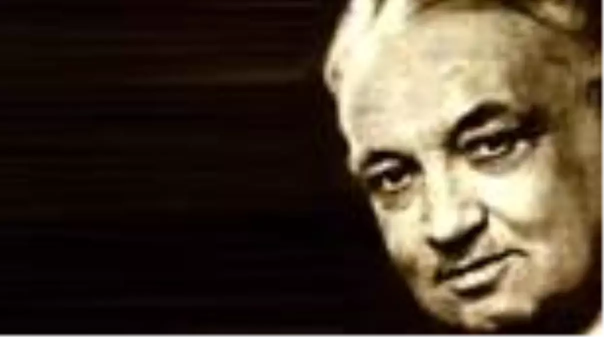 Yahya Kemal Beyatlı kimdir? Yahya Kemal Beyatlı şiirleri ve eserleri nelerdir? Yahya Kemal Beyatlı'nın tüm şiirleri!