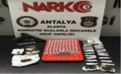 Alanya'da uyuşturucu tacirlerine ceza yağdı Alanya'da uyuşturucu tacirlerine ceza yağdı