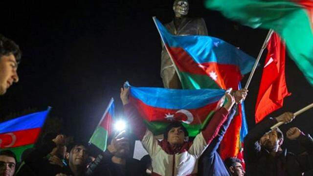 Azerbaycan'da Atatürk'ü anma gününe denk gelen 10 Kasım 'Zafer Günü' 8 Kasım'a alındı