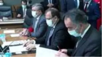 Bakan Gül, TBMM İnsan Haklarını İnceleme Komisyonu toplantısına katıldı (2) Bakan Gül, TBMM İnsan Haklarını İnceleme Komisyonu toplantısına katıldı (2)