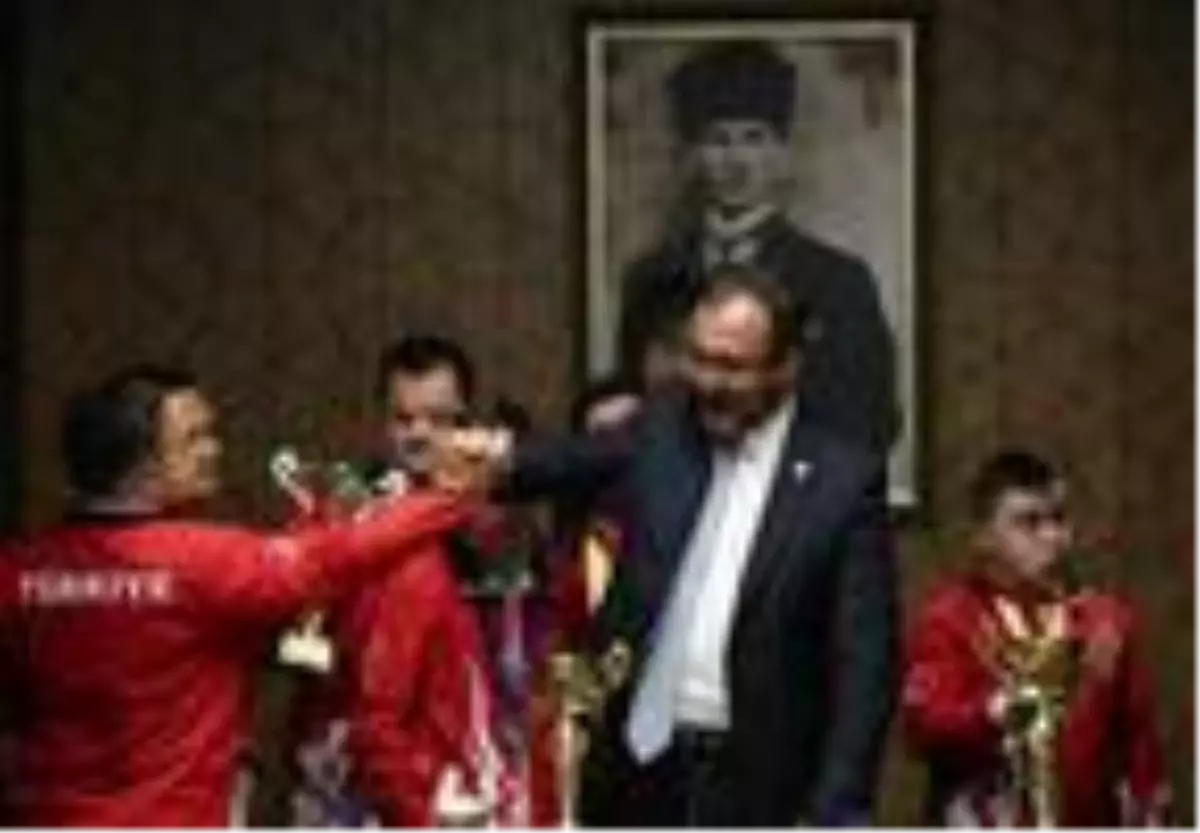 Bakan Kasapoğlu'ndan 3 Aralık Dünya Engelliler Günü mesajı Açıklaması