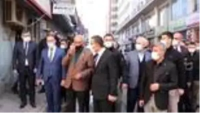 Vali Hacıbektaşoğlu, depremden etkilenen Karabağ köyünde incelemelerde bulundu Vali Hacıbektaşoğlu, depremden etkilenen Karabağ köyünde incelemelerde bulundu
