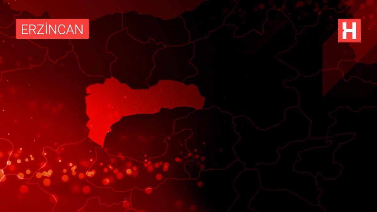Erzincan'da tarihi eserleri satmak isteyen 3 şüpheli yakalandı Erzincan'da tarihi eserleri satmak isteyen 3 şüpheli yakalandı
