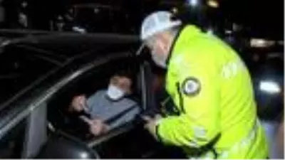 İstanbul'da kısıtlama denetimleri sabaha kadar devam etti İstanbul'da kısıtlama denetimleri sabaha kadar devam etti