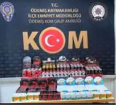 İzmir'de uyuşturucu ve cinsel içerikli ürün operasyonu: 4 gözaltı (2)- Yeniden İzmir'de uyuşturucu ve cinsel içerikli ürün operasyonu: 4 gözaltı (2)- Yeniden