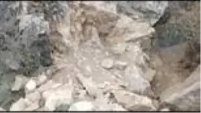 Kaçak kazı yapan 6 kişi suçüstü yakalandı Kaçak kazı yapan 6 kişi suçüstü yakalandı