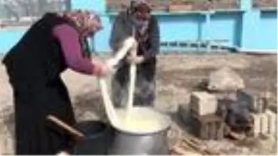 Kars'ta her mevsim kaşar ve tulum peyniri üretimi Kars'ta her mevsim kaşar ve tulum peyniri üretimi