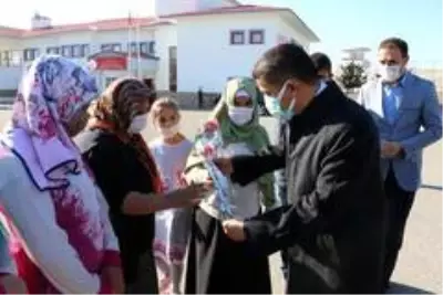 Kaymakam Mehmetbeyoğlu'ndan engellilere ziyaret Kaymakam Mehmetbeyoğlu'ndan engellilere ziyaret