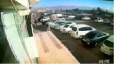 Kurtalan'da 5 şiddetindeki deprem anı güvenlik kamerasında (2) Kurtalan'da 5 şiddetindeki deprem anı güvenlik kamerasında (2)