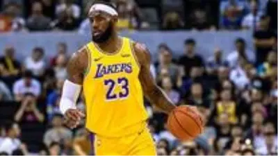 LeBron James, Lakers ile 2 yıllık yeni sözleşme imzaladı LeBron James, Lakers ile 2 yıllık yeni sözleşme imzaladı