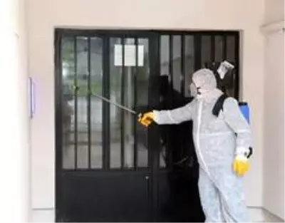 Mudanya'nın dört bir yanı dezenfekte ediliyor Mudanya'nın dört bir yanı dezenfekte ediliyor