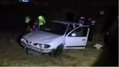 Otomobil şarampole devrildi: 1 ölü 4 yaralı Otomobil şarampole devrildi: 1 ölü 4 yaralı