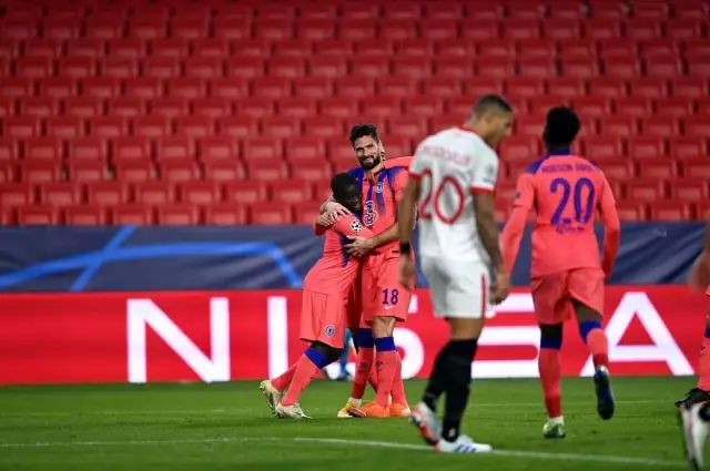 Sevilla'ya 4 gol atan Olivier Giroud, Chelsea tarihine geçti Sevilla'ya 4 gol atan Olivier Giroud, Chelsea tarihine geçti