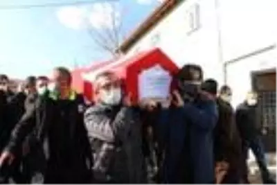 TBMM Başkanı Şentop, kalp krizi sonucu ölen yakın korumasının cenazesine katıldı TBMM Başkanı Şentop, kalp krizi sonucu ölen yakın korumasının cenazesine katıldı