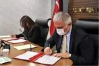 Türkiye ve Kosova arasında 'Sinematografik İş Birliği' anlaşması imzalandı Türkiye ve Kosova arasında 'Sinematografik İş Birliği' anlaşması imzalandı