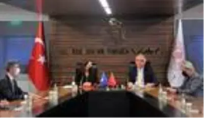Türkiye ve Kosova arasında 'Sinematografik İş Birliği' anlaşması imzalandı Türkiye ve Kosova arasında 'Sinematografik İş Birliği' anlaşması imzalandı