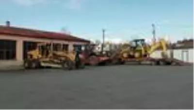 VAN- 'Kar kaplanları' Van'da 600 kişilik ekiple kış boyunca yolları açık tutacak VAN- 'Kar kaplanları' Van'da 600 kişilik ekiple kış boyunca yolları açık tutacak