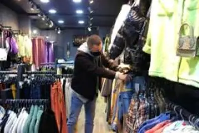 Virüs giyim sektörünü vurdu, kışlıklar tezgahlarda kaldı Virüs giyim sektörünü vurdu, kışlıklar tezgahlarda kaldı