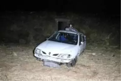 Yola düşen kamyon lastiği can aldı: 1 çocuk ölü, 4 yaralı Yola düşen kamyon lastiği can aldı: 1 çocuk ölü, 4 yaralı