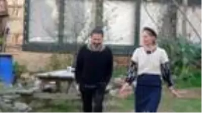 Amerika'dan gelen çift çocuklarıyla birlikte Kaz Dağları eteklerinde köy yaşamı sürüyor Amerika'dan gelen çift çocuklarıyla birlikte Kaz Dağları eteklerinde köy yaşamı sürüyor