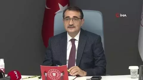 Bakan Dönmez: 'Pazartesi günü Eskişehir Kırka Eti Maden tesislerinde Lityum karbonat üretime başlıyoruz' Bakan Dönmez: 'Pazartesi günü Eskişehir Kırka Eti Maden tesislerinde Lityum karbonat üretime başlıyoruz'