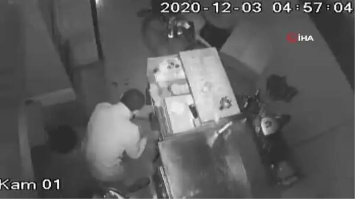 Son dakika haberi: Bir gecede 2 iş yerinden hırsızlık yaptı...O anlar kamerada