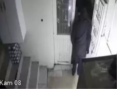 Son dakika haberi: Bir gecede 2 iş yerinden hırsızlık yaptı...O anlar kamerada