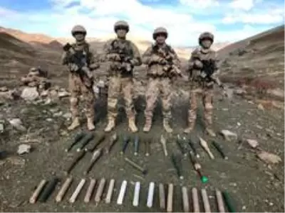 Van'da teröristlere ait roketatar mühimmatı ele geçirildi Van'da teröristlere ait roketatar mühimmatı ele geçirildi