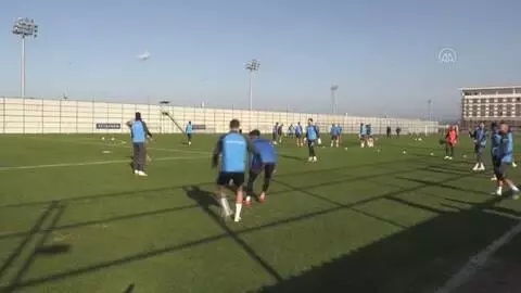 Çaykur Rizespor Teknik Direktörü Tomas: 'Fatih Karagümrük maçında toparlanıp eski tempomuzu yakalamalıyız' Çaykur Rizespor Teknik Direktörü Tomas: 'Fatih Karagümrük maçında toparlanıp eski tempomuzu yakalamalıyız'